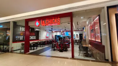 LA CHICKS HOT CHICKEN in Festival Mall