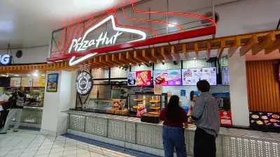PIZZA HUT in Gateway Mall
