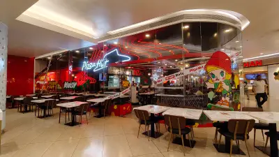 PIZZA HUT in Gateway Mall